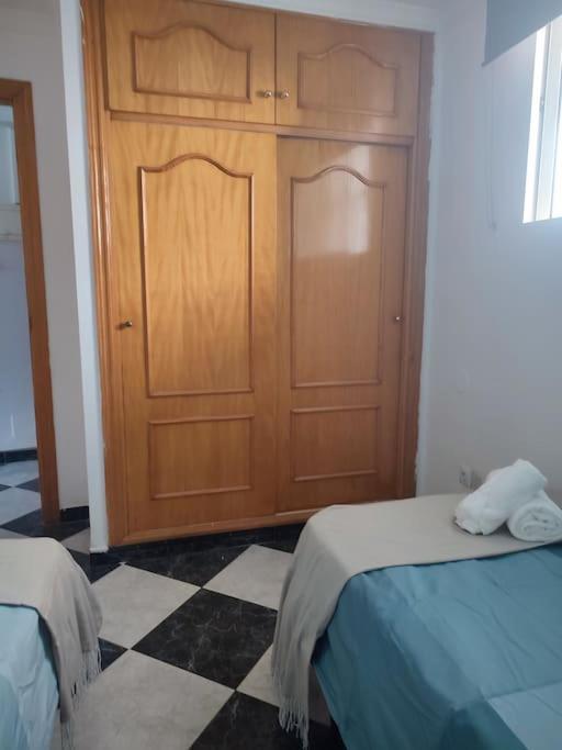 Apartamento En Playa Carvajal フエンヒロラ エクステリア 写真