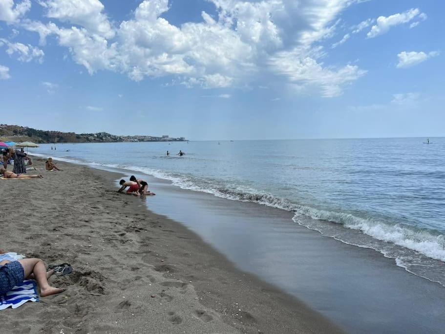 Apartamento En Playa Carvajal フエンヒロラ エクステリア 写真