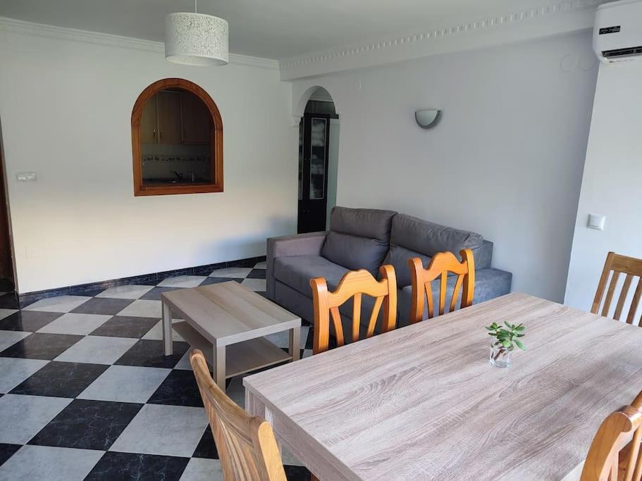 Apartamento En Playa Carvajal フエンヒロラ エクステリア 写真