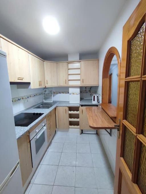 Apartamento En Playa Carvajal フエンヒロラ エクステリア 写真
